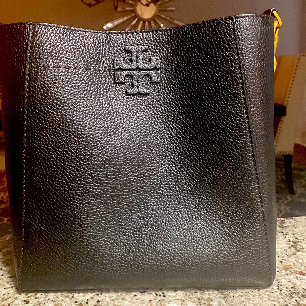 Tory Burch McGraw Small Bucket Bag in like new condition
